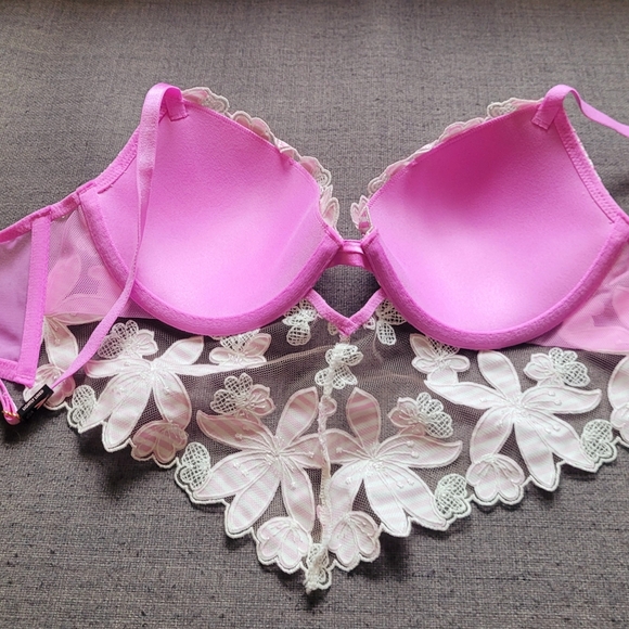 32C sexy Victoria Secret bra - Picture 4 of 5